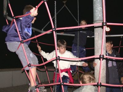 24 - Kleine Kinder spielen gern.jpg