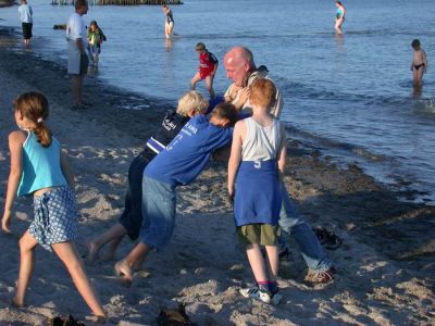 06 - Thomas Rosenthal-Kaack soll ins Wasser.jpg