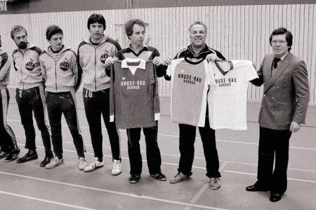 34 - Neue Trikots von Kruse-Bau.jpg