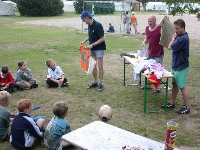 58 - Versteigerung von Rest-Waesche.jpg