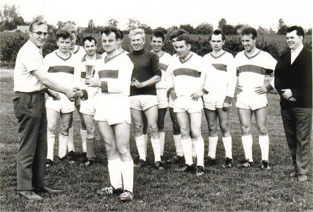 196x - Fussball Pokalsieger in Todenbuettel.jpg