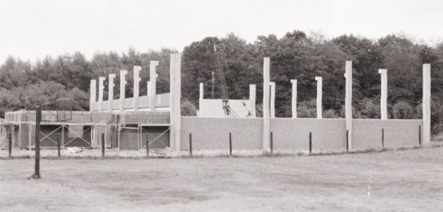 10 - Die ersten Waende stehen am 3.9.1983.jpg